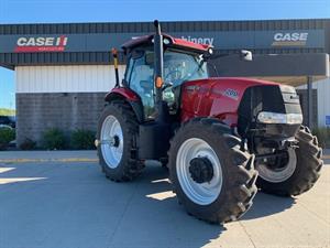 2019 Case IH 200C 2WD Tractor 2659909-2 2019 Case IH 200C 2WD Tractor 2659909-2