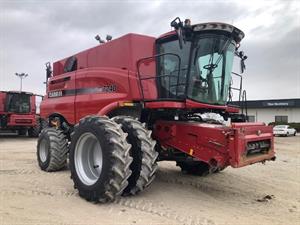 2016 Case IH 7240 Combine 2719360-1 2016 Case IH 7240 Combine 2719360-1