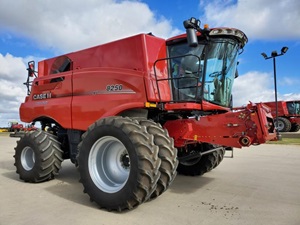 2019 Case IH 8250 combine 2727501-2 2019 Case IH 8250 combine 2727501-2