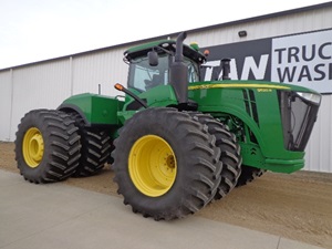 2017 John Deere 9520R 4WD 2891837 2017 John Deere 9520R 4WD 2891837