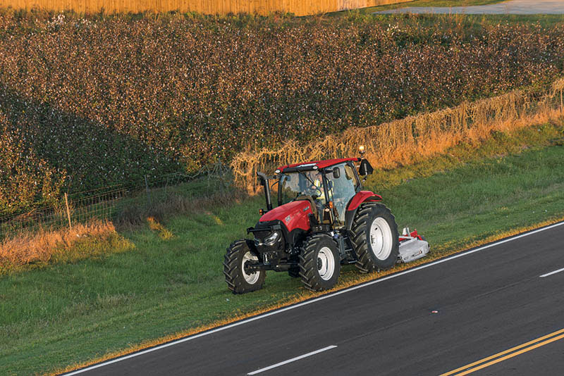 Case IH Maxxum 125 and RC727 Case IH Maxxum 125 and RC727