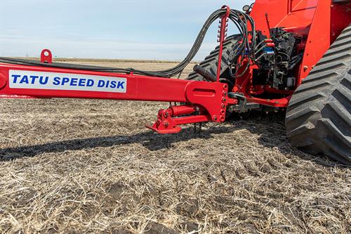 Tatu Speed Disk connected to a Case IH quadtrac